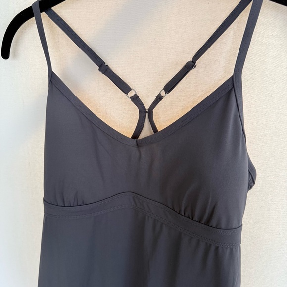 Athleta Shorebreak Athletic Workout Dress Built in Bra in Grey size small - Picture 3 of 6